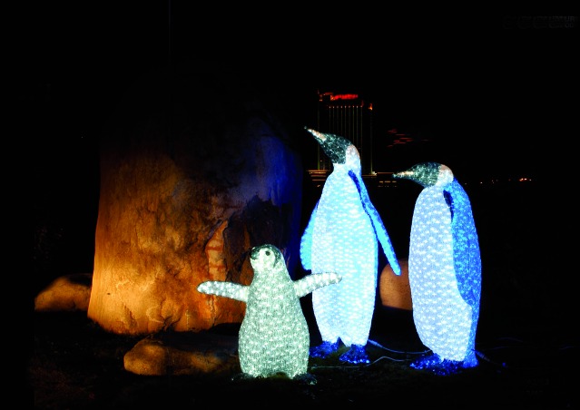 LED tučňák královský, samec (1520 LED diod)